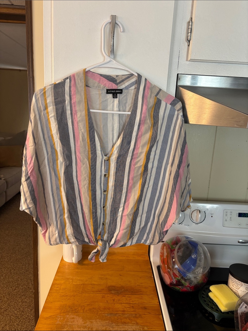 Style Envy Striped Button-Front Tie Crop Top in Pink, Yellow, Gray, White